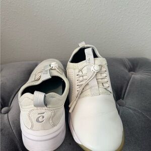 Clove sneakers